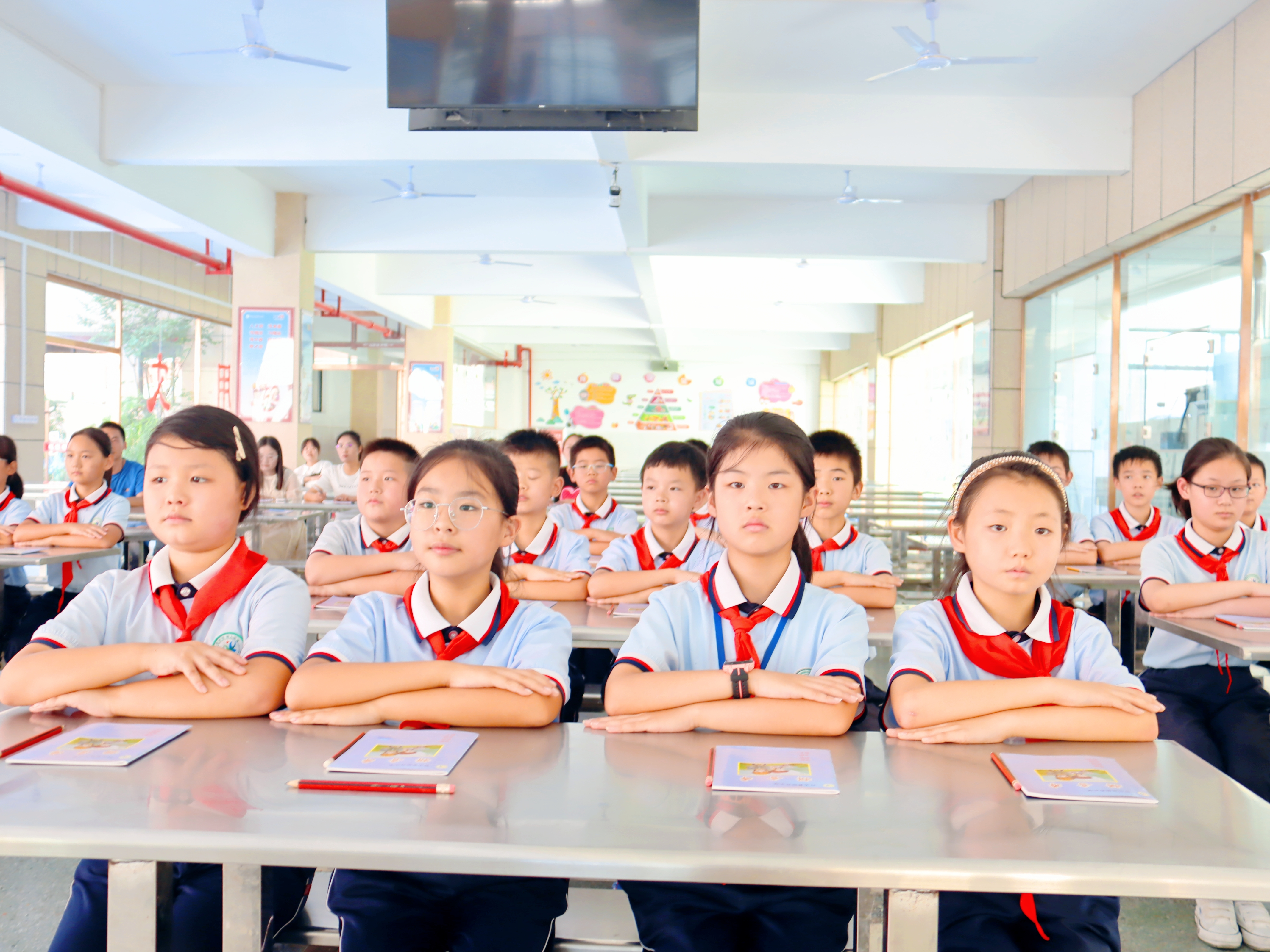 恒升小学开展学生行为习惯养成教育汇报展演活动