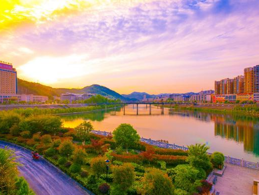 楼台乡：情暖中秋 携爱同行