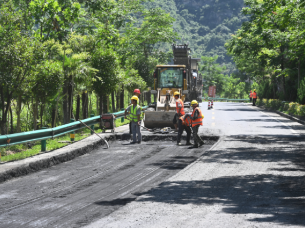 县公路养护中心召开2023年度养护工程项目推进会