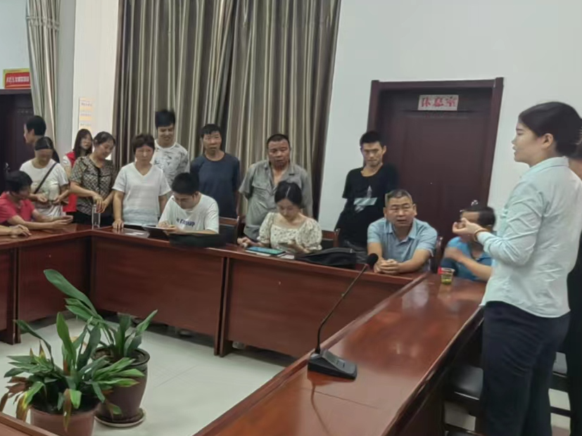 竹山邮政全力开展“信用村”评定工作