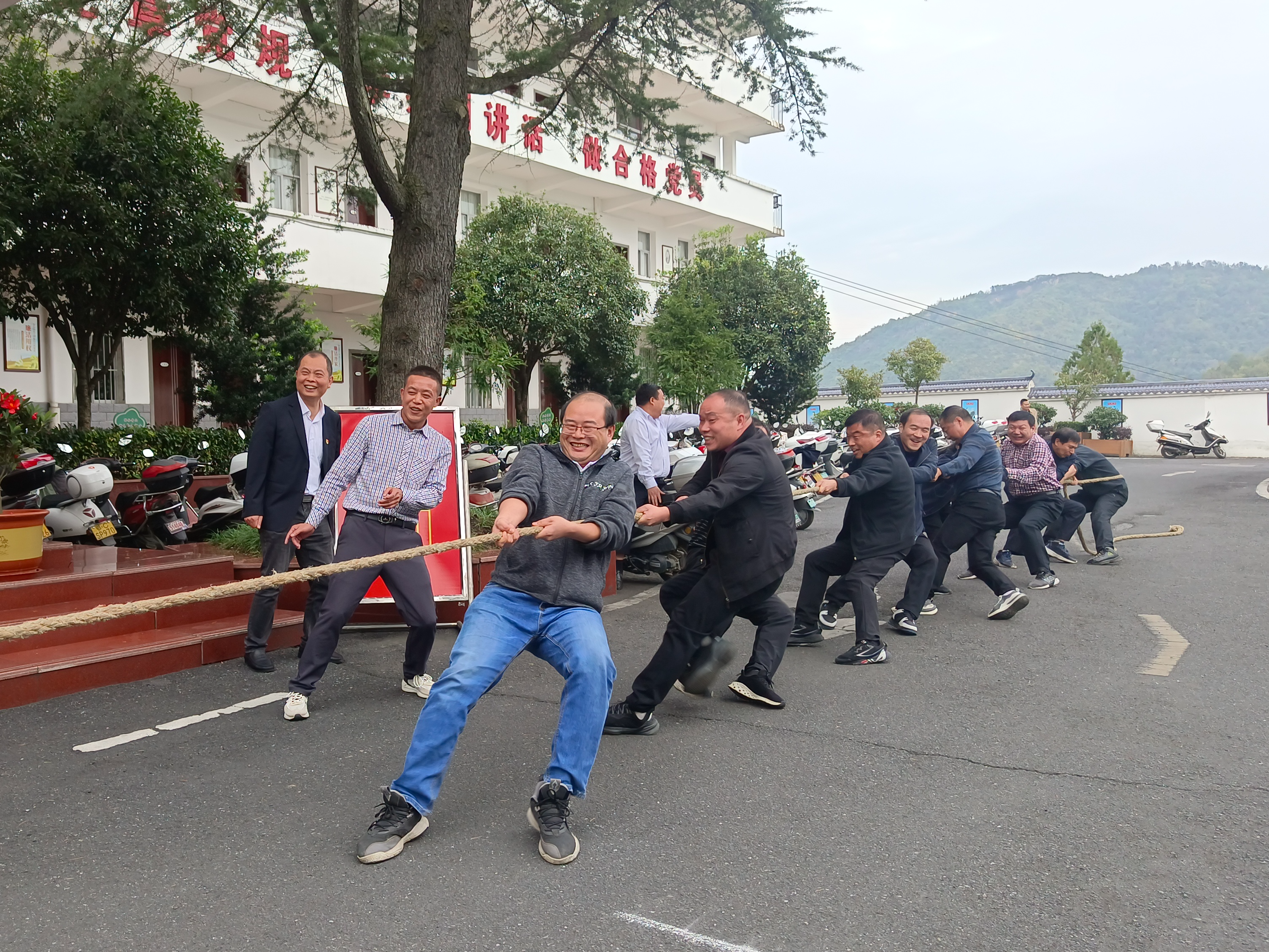 县委党校：“绳”采飞扬  凝心聚力