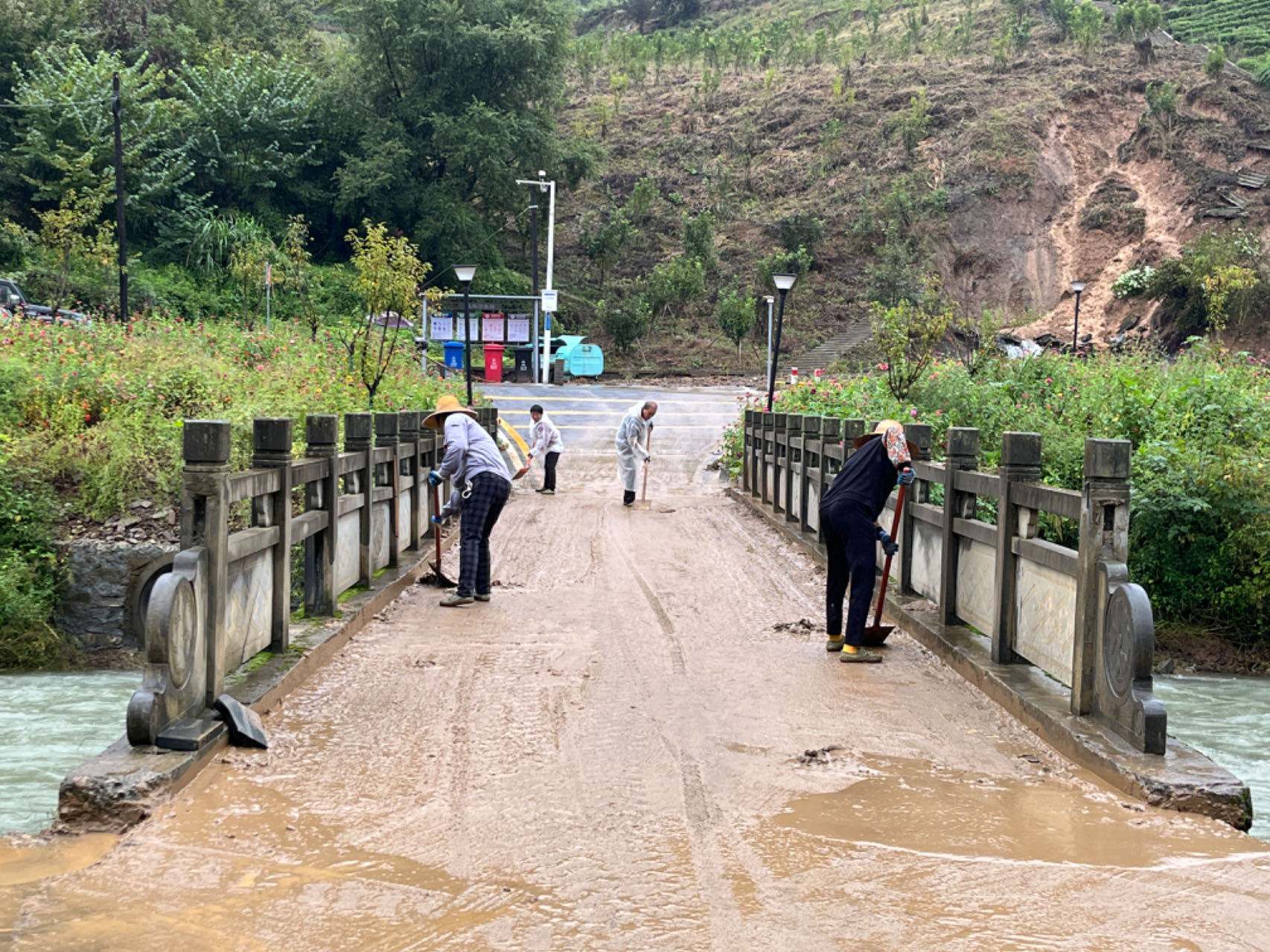 官渡镇：全力以“复” 开启灾后环境修复 “加速”模式