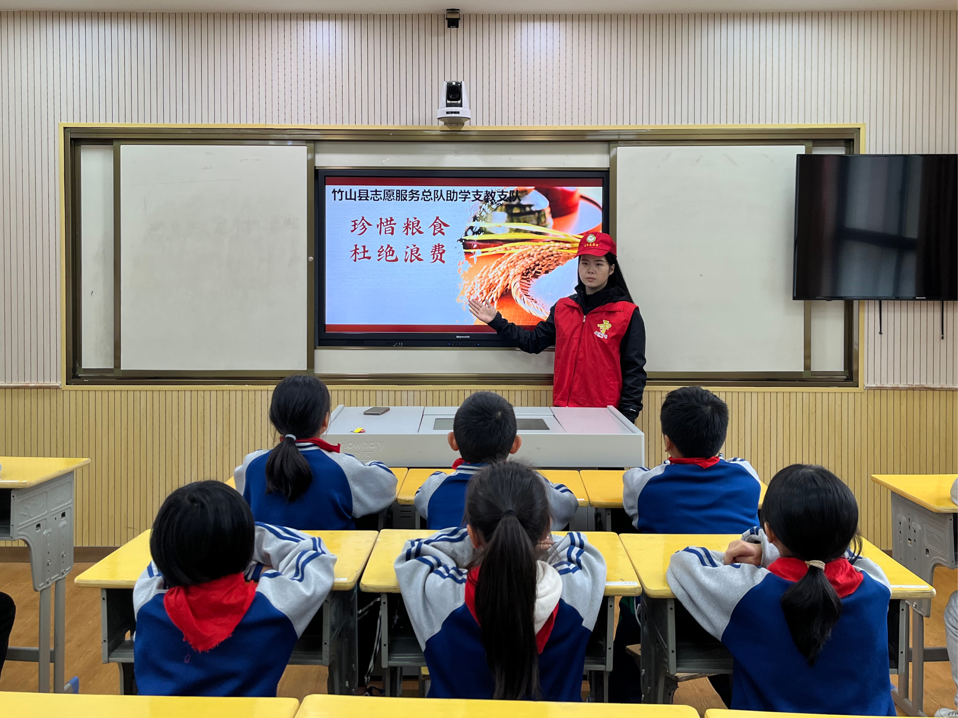 助学支教支队开展“珍惜粮食 杜绝浪费”主题宣讲