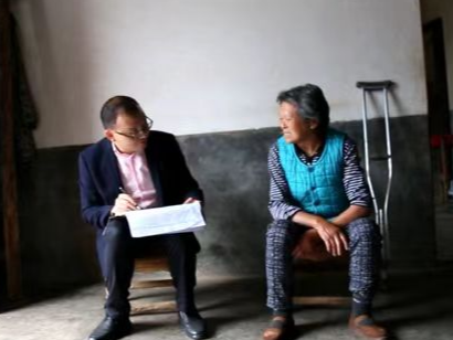 县委农办：入户走访解民忧