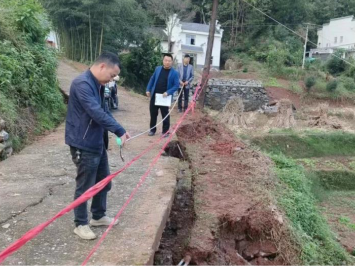 擂鼓鎮打好秋汛災后恢復主動仗