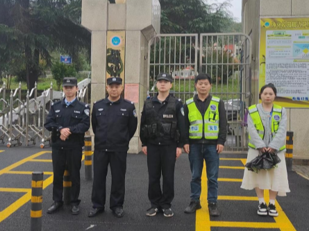 擂鼓鎮：加強巡查力度　堅守“護學崗”