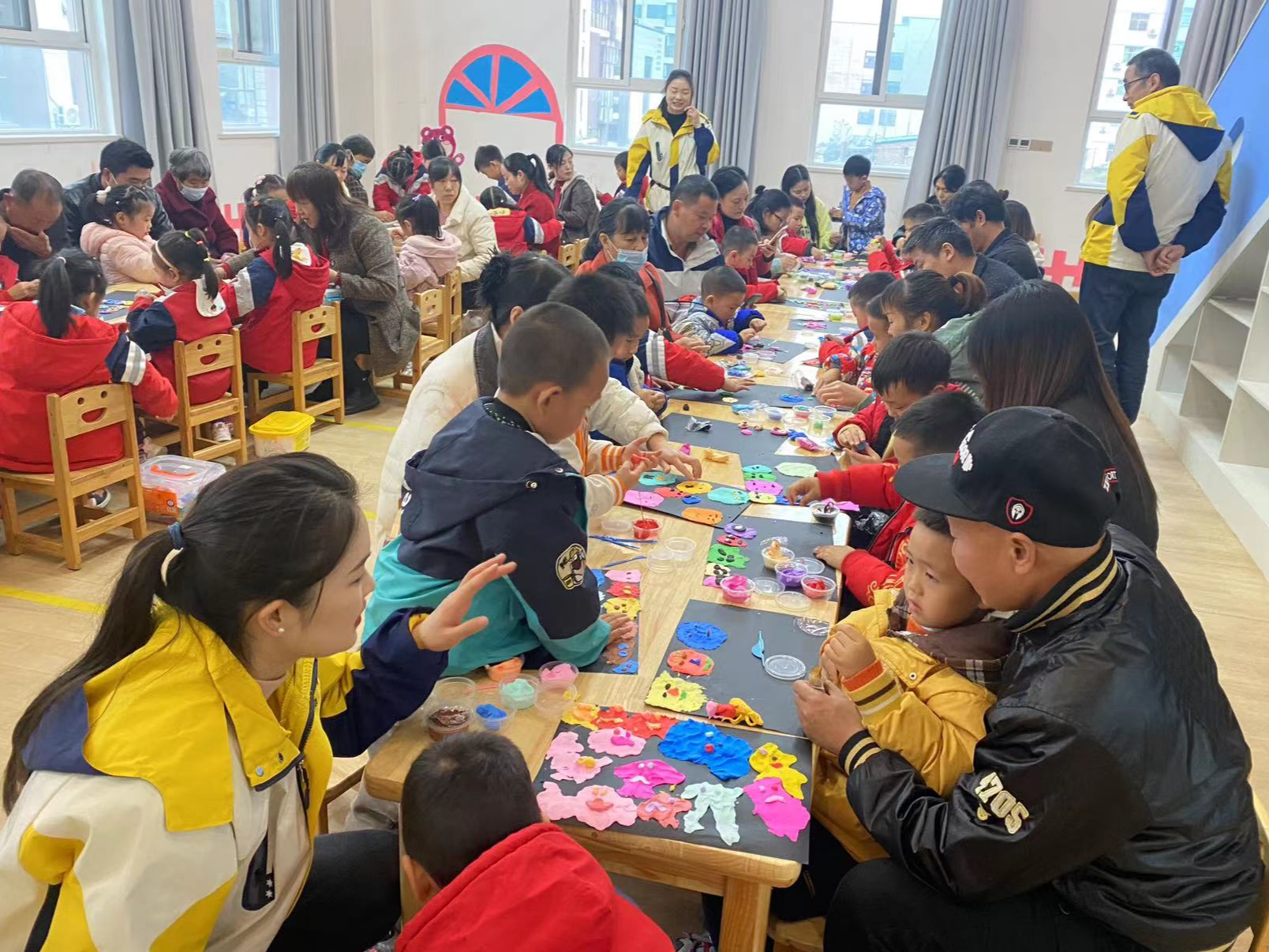 潘口乡智童幼儿园：家园共助幼儿健康成长