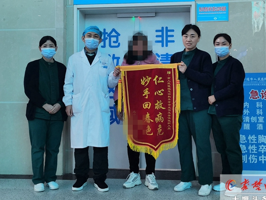 男子山间劳作被马蜂蜇伤30余处 十堰人医专家紧急抢救转危为安