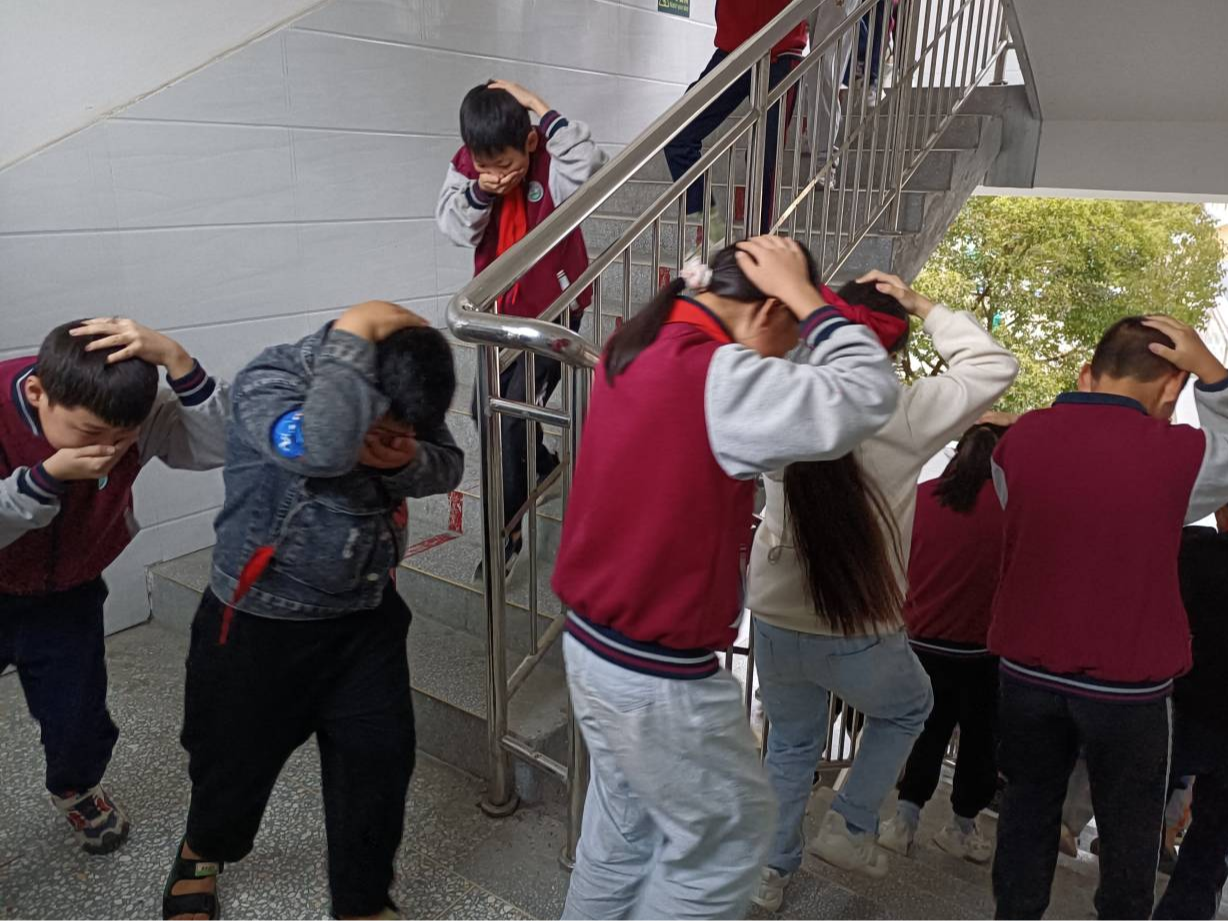 吉阳小学：消防记心间　防患于未“燃”