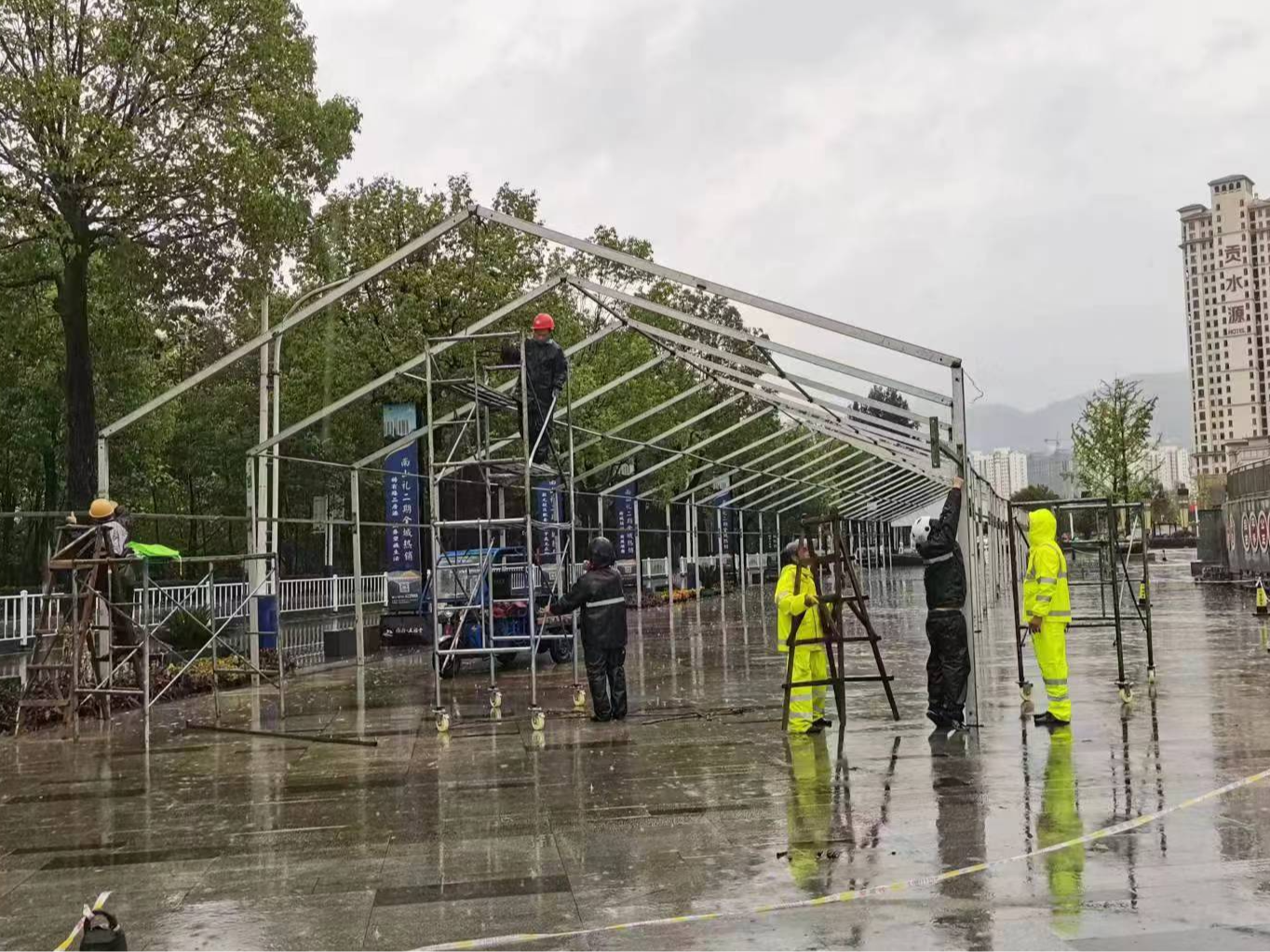 拆违治乱不停步　城管执法在行动