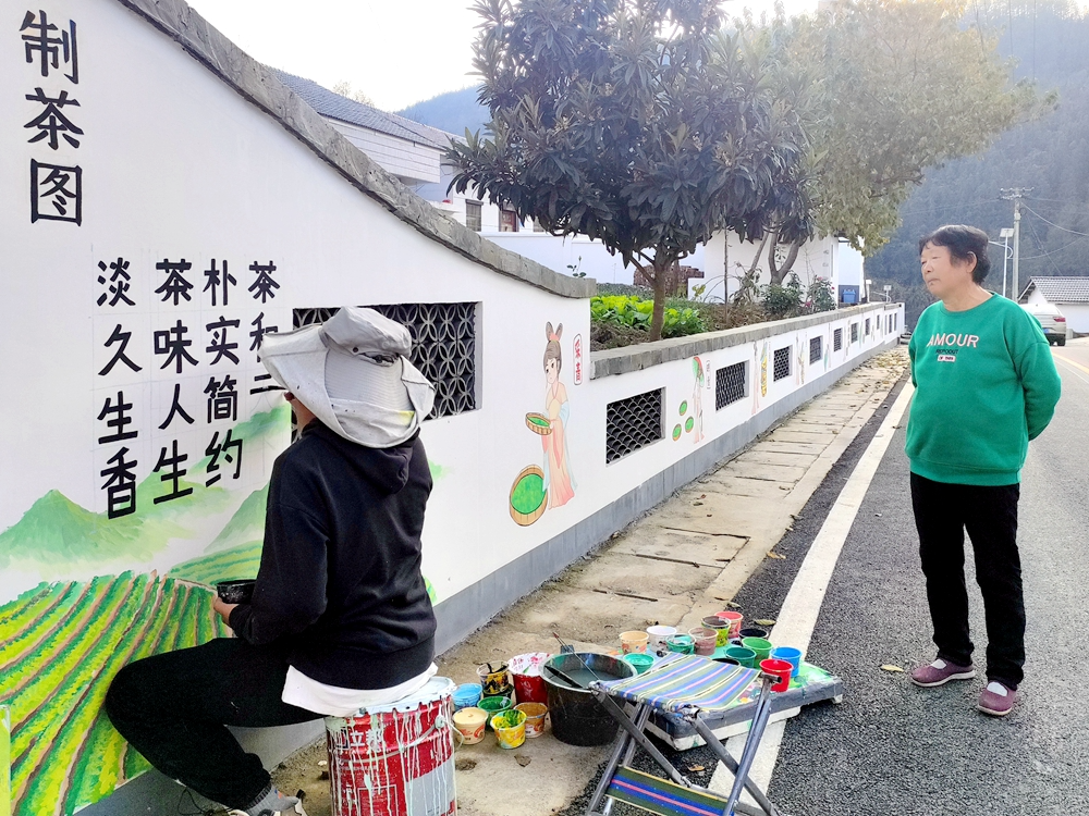 竹坪乡：茶艺彩绘促文明