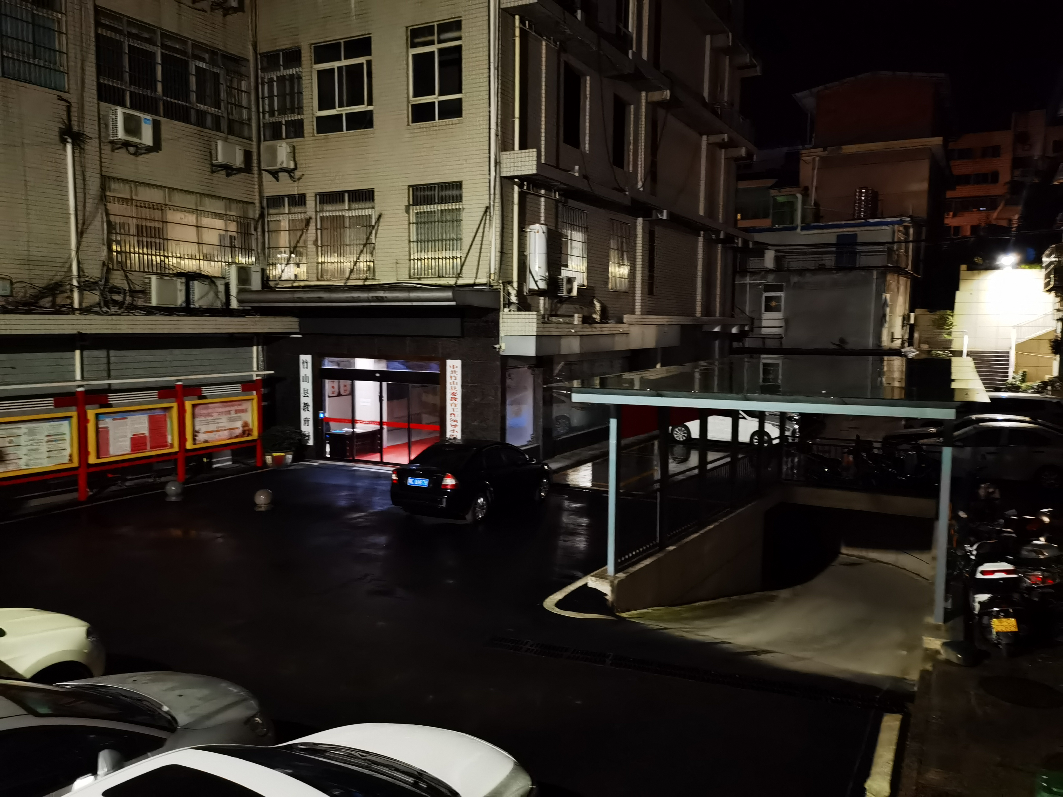 县教育局：小路灯照亮居民幸福路