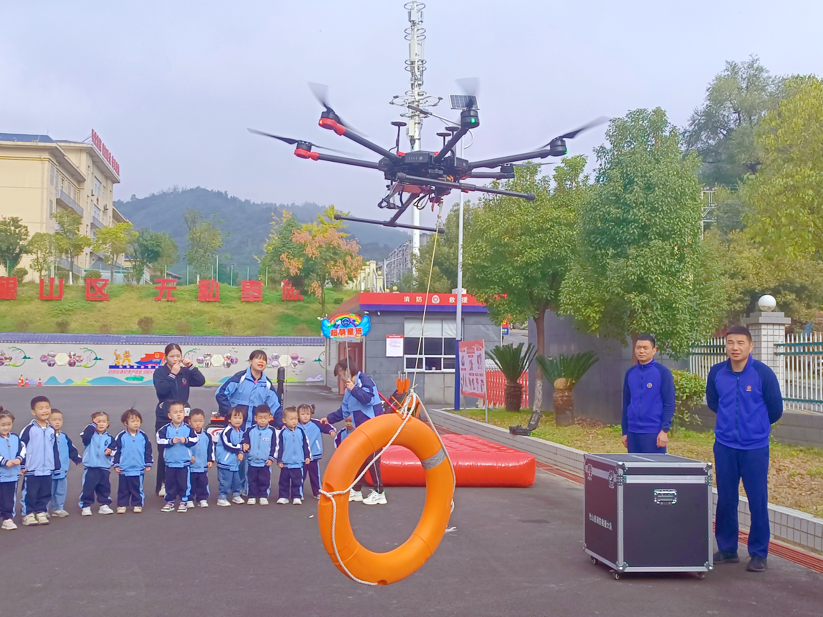 竹山消防：萌娃走进消防队齐学“防火宝典”