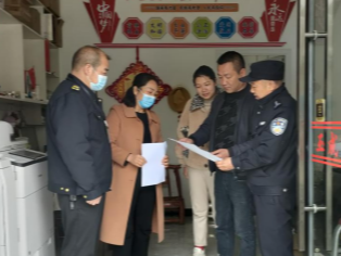 潘口乡“扫黄打非”在行动