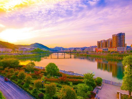 县发改局全力推广应用中介服务平台