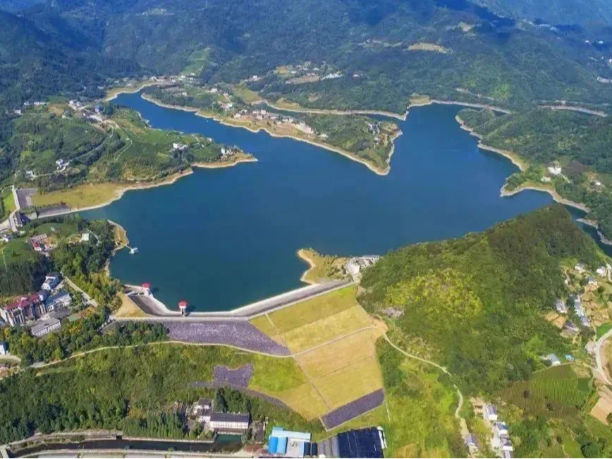 城关镇：用示范创建推进移民美丽家园建设