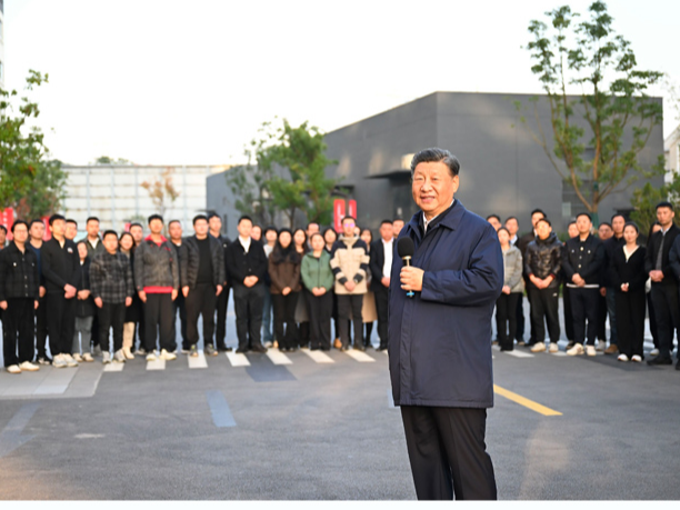 时习之丨以人民为中心 习近平多次赴上海考察阐明城市建设的核心理念