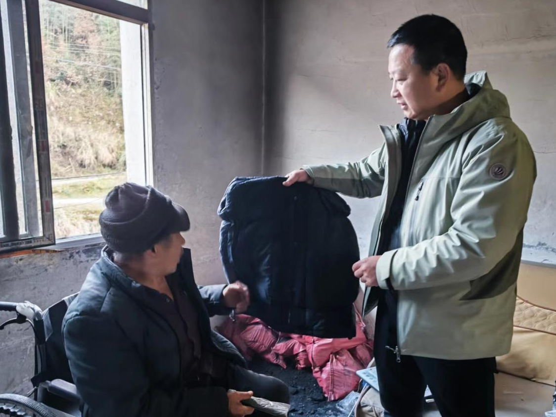文峰乡开展“寒冬送温暖”救助行动