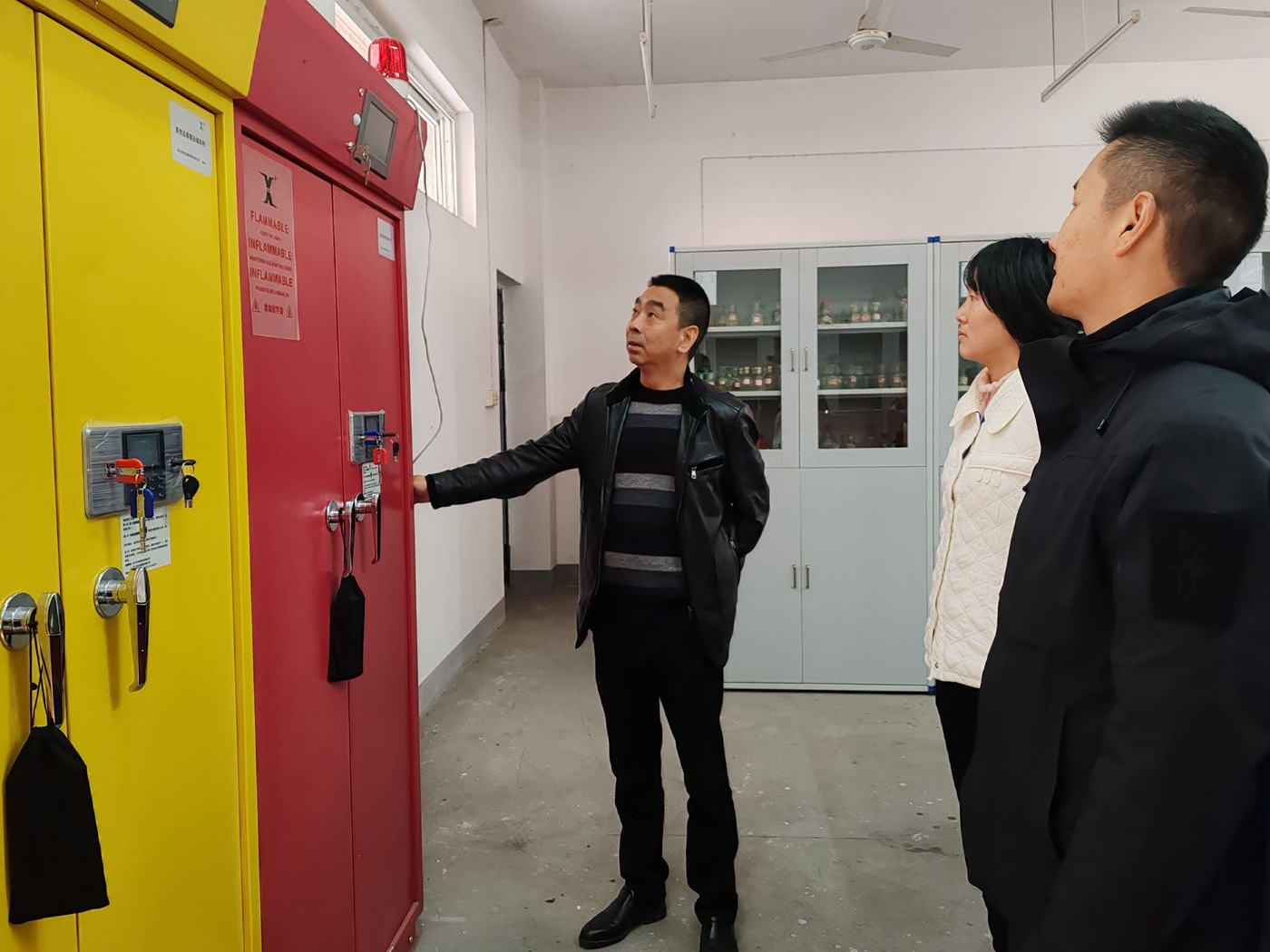 秦古镇中心学校扎实做好危化物品管理自查工作