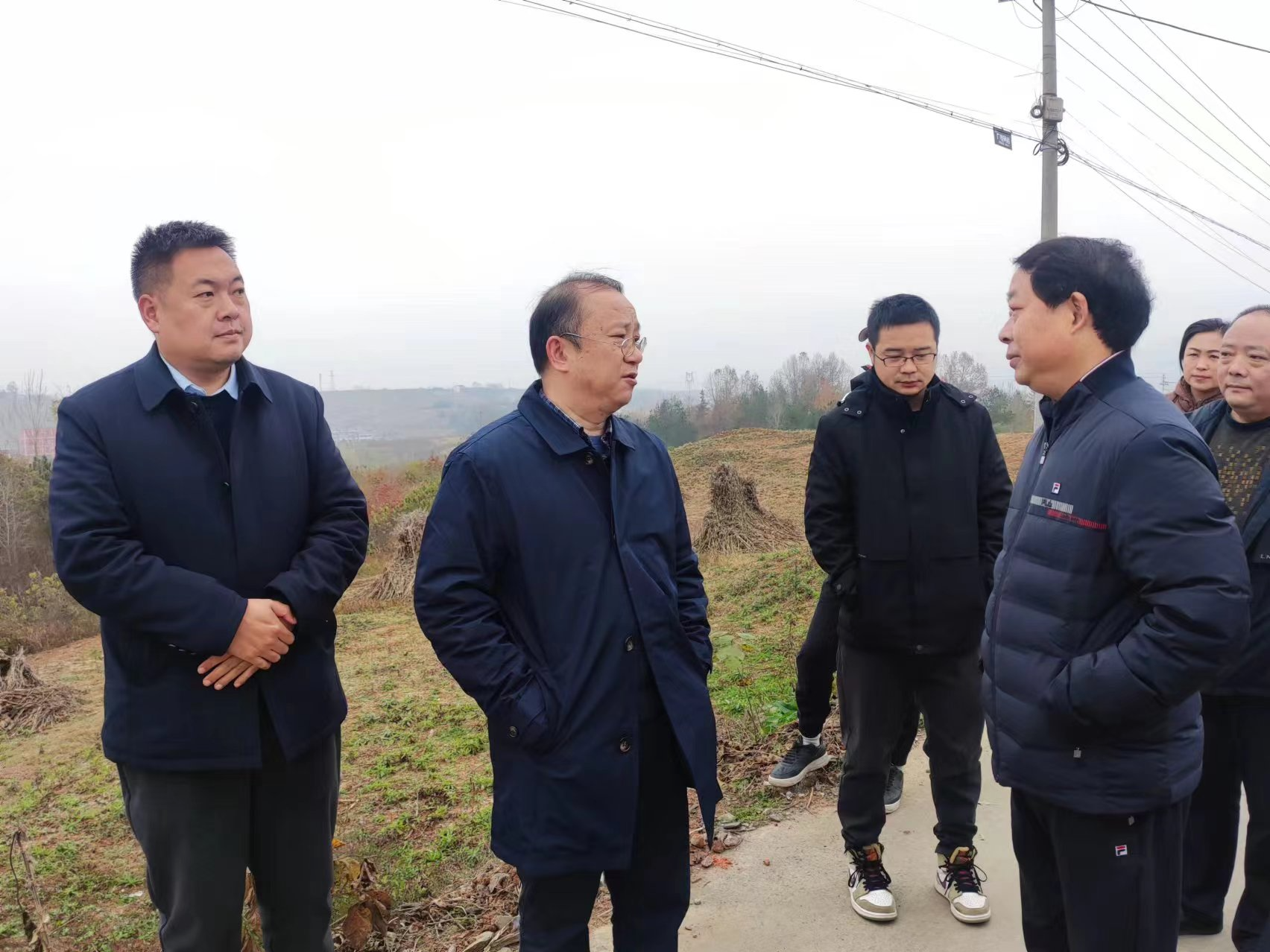 省水利厅调研我县小流域治理工作