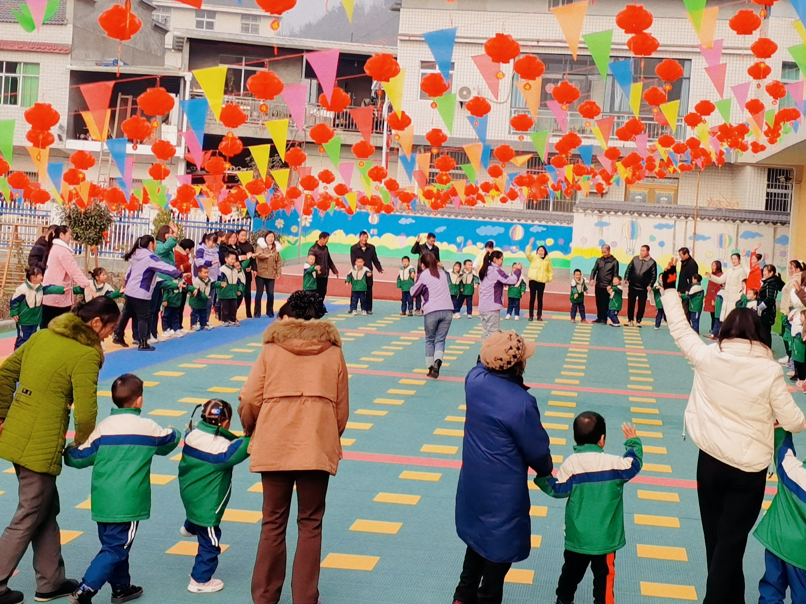 大庙乡：童心庆元旦 快乐迎新年