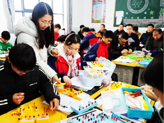 县中学第五协作型教联体：小实验  大课堂