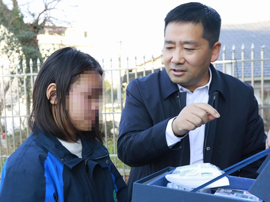 县教育系统：元旦假期大走访 精准包保关爱忙