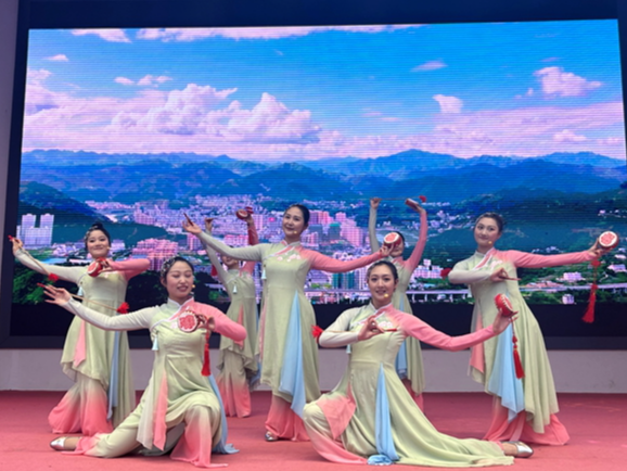 上庸镇：欢声笑语庆元旦 喜气洋洋迎新春