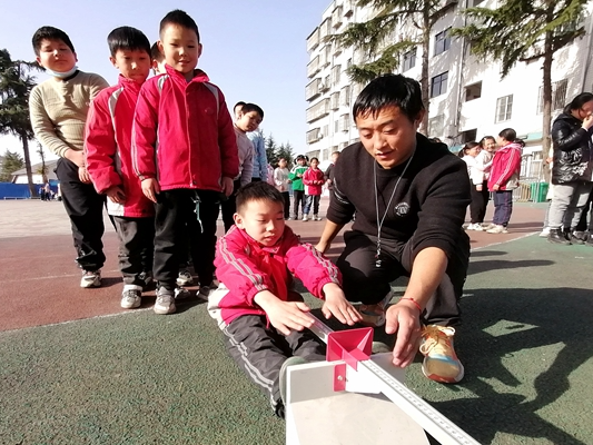 宝丰镇施洋小学重视学生体质健康测试工作