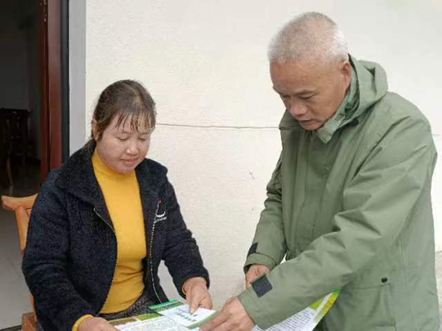 宝丰镇开展松材线虫病防控知识进乡村