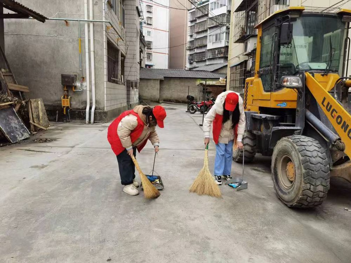 “助学支教”支队联合大学生开展志愿服务活动