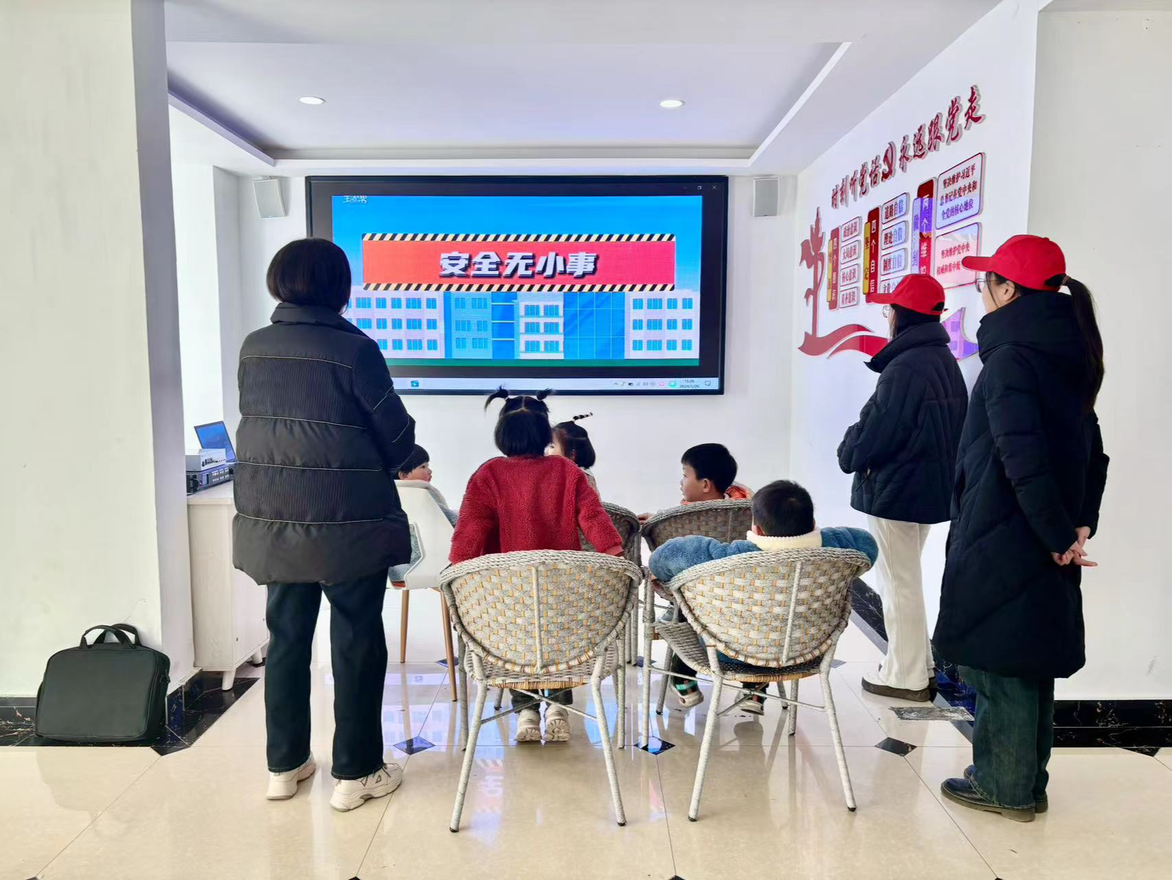 消防宣传进公寓   筑牢“第一道防线”