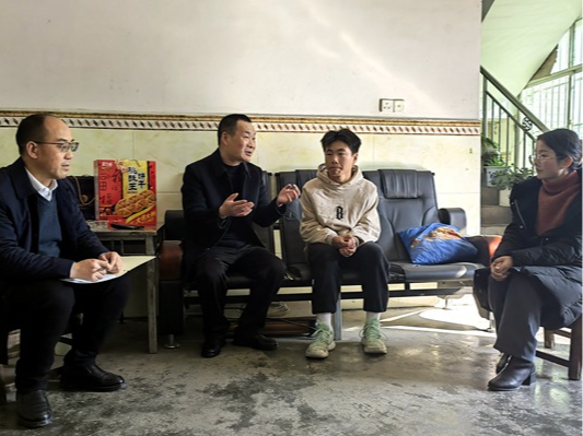 宝丰中学积极开展元旦假期家访活动