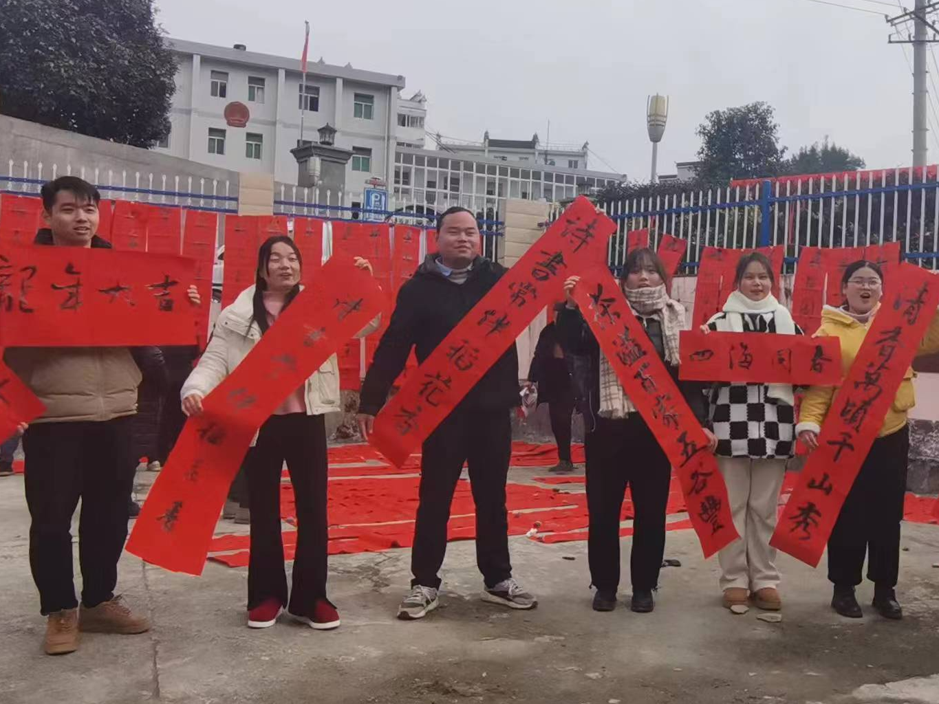 得胜镇：迎新春送春联 翰墨飘香暖人心