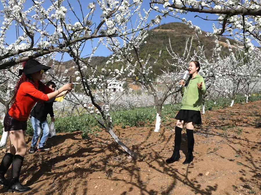 文峰乡东钦村获评“十堰市景区型村庄”