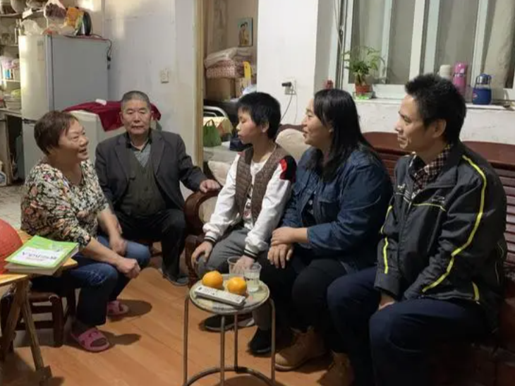 潘口乡中心学校开展寒假家访活动