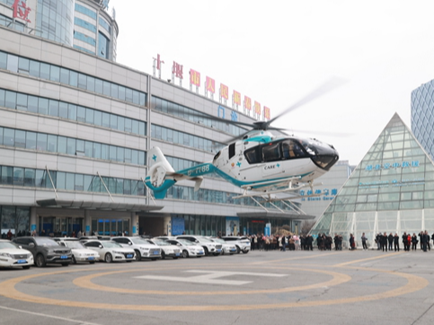 “1小时航空救援圈”助力区域医疗中心建设 十堰人医直升机免费救援脑出血患者