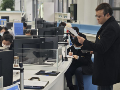 县政务服务中心：加强岗位培训 提升服务效能