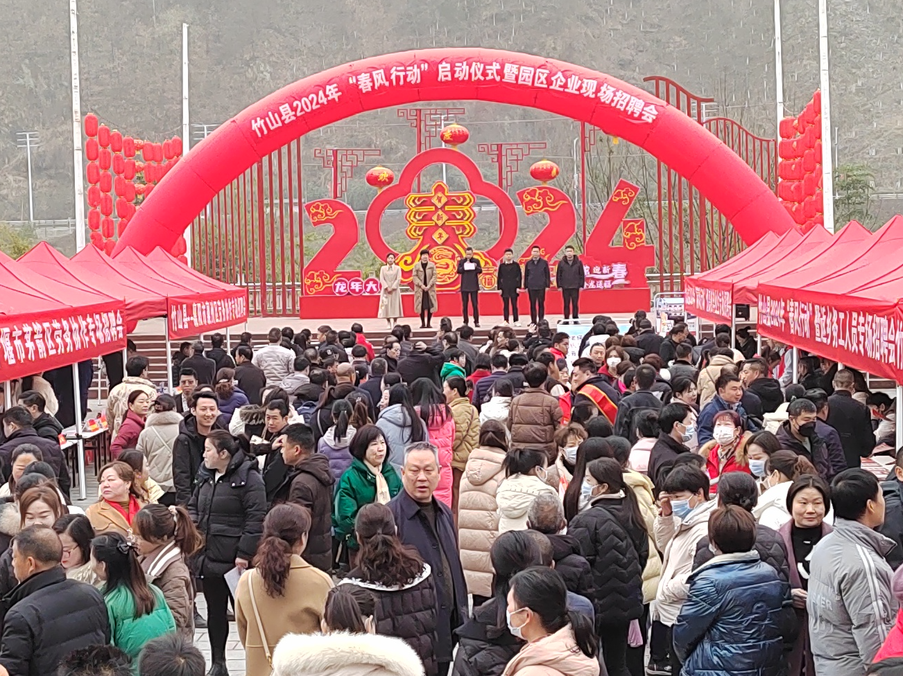 县人社局：助企引才不停歇  春风送暖进万家