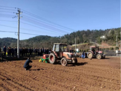 竹山推进全程机械化  为农业事业发展保驾护航