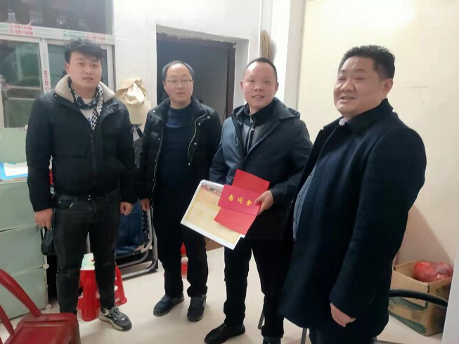 官渡镇：吃水不忘挖井人 新春慰问送上门