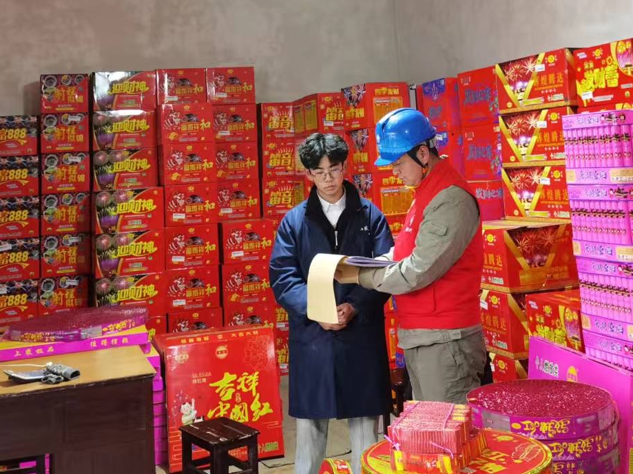 县供电公司：专项宣传烟花爆竹安全燃放