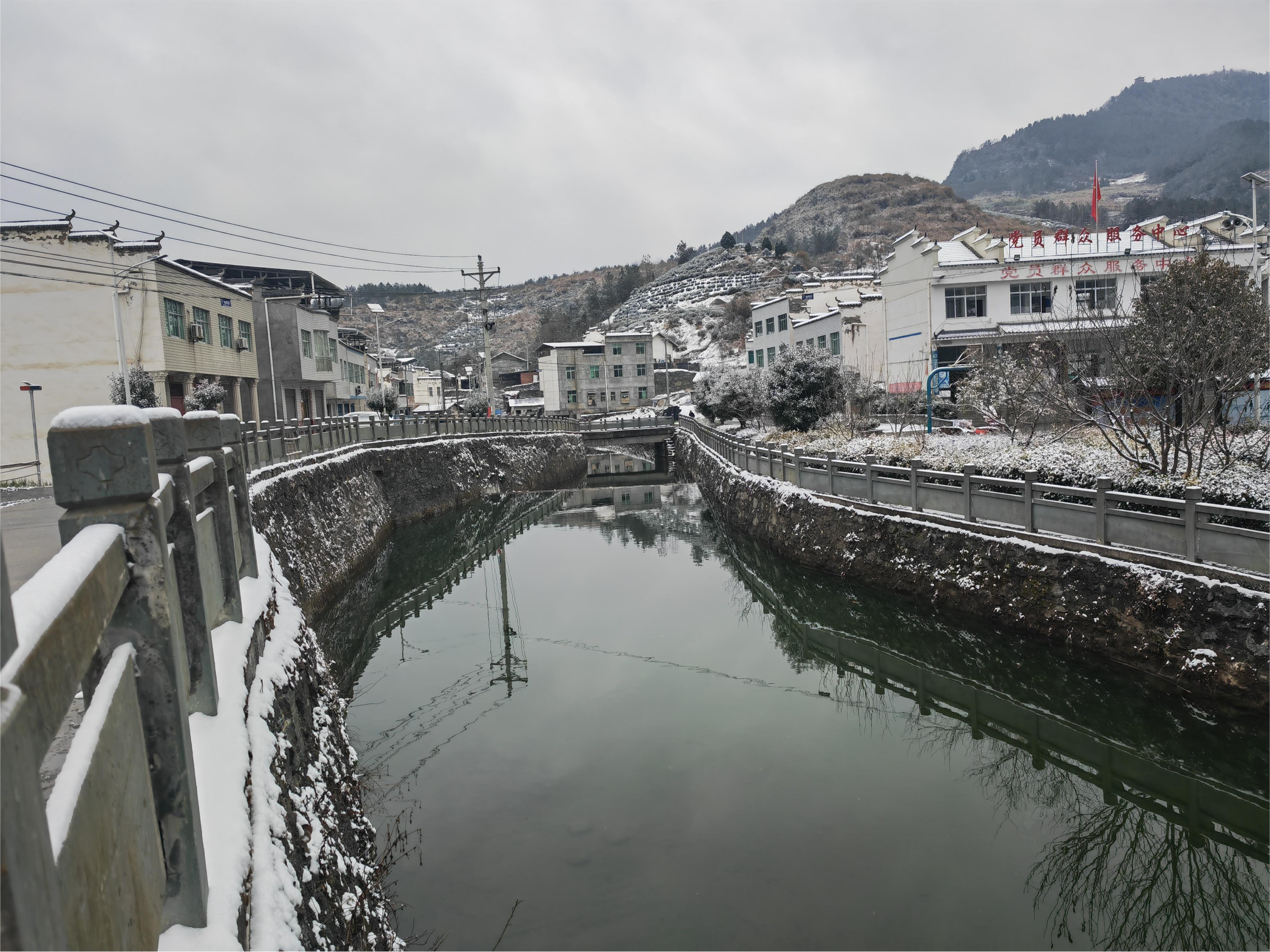 開展河道清淤整治  共同締造美好環(huán)境