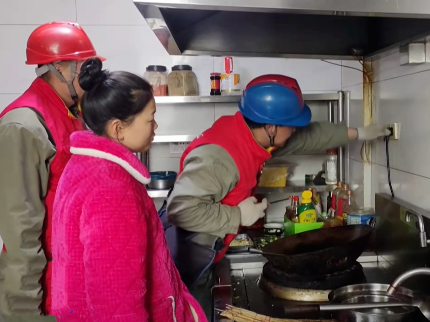 县供电公司：春节不打烊 服务暖民心