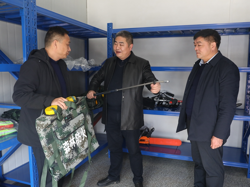 我县开展国有林场项目建设拉练评比