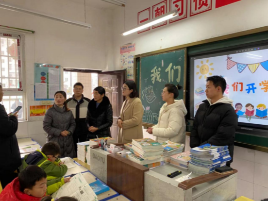 暖心护航“开学季”　筑牢师生“防护墙”