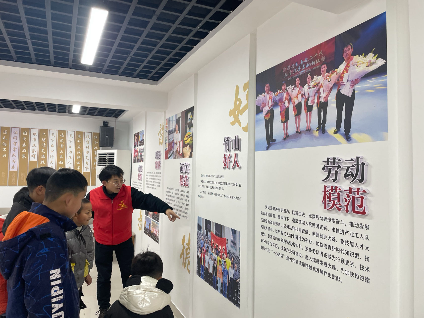 擂鼓镇：三月春风暖人心 雷锋精神永传承