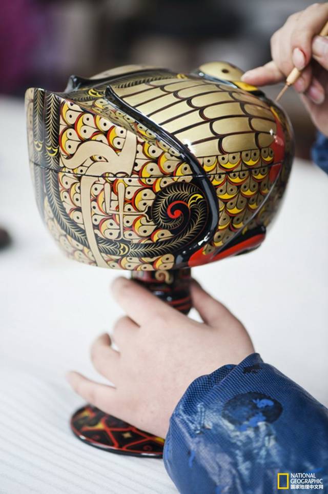 汉代漆器仿制品：在历史遗迹中寻找现代灵感