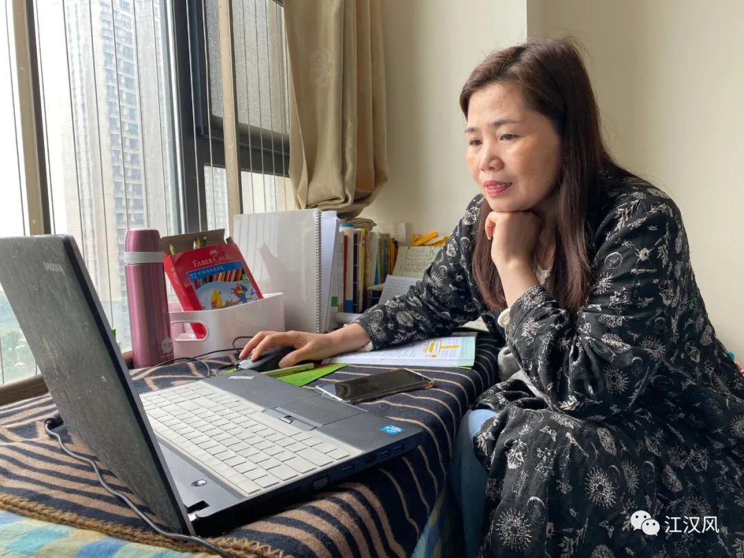 王成柱老师网课一天纪实来看看荆州市东门小学线上听课的节奏你hold得