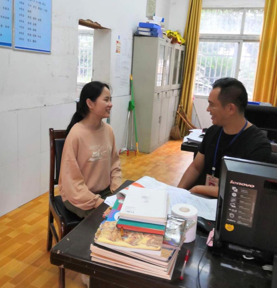 江陵县马家寨中学做守护学生心灵的天使